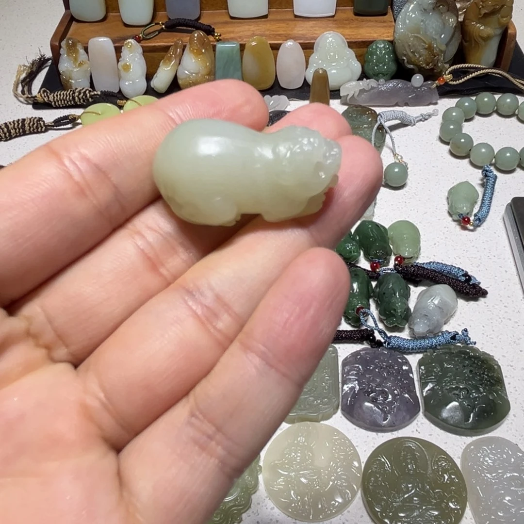 和田玉未镶嵌颈饰