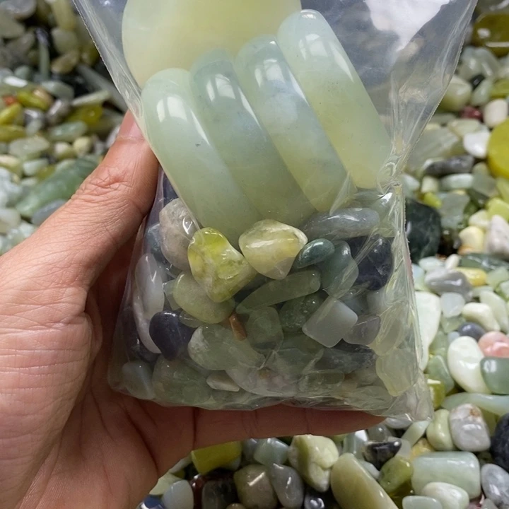 蛇纹石玉鱼缸石未镶嵌