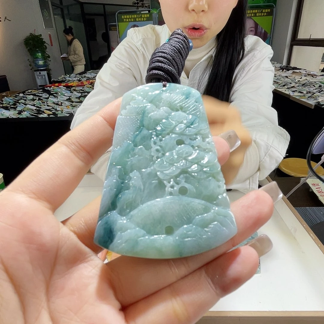 颈饰未镶嵌翡翠一