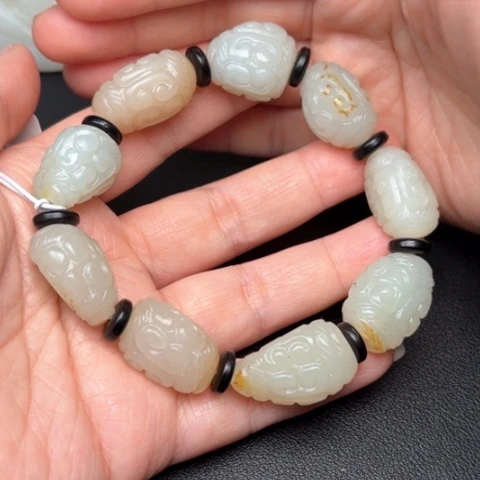 和田玉挂件未镶嵌好*1