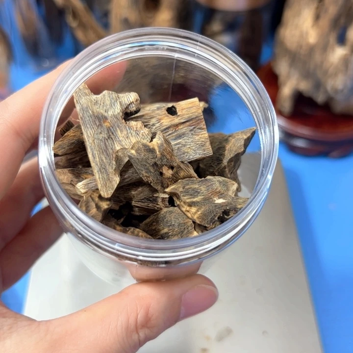 沉香沉香枕乌身圆叶高油块料50克