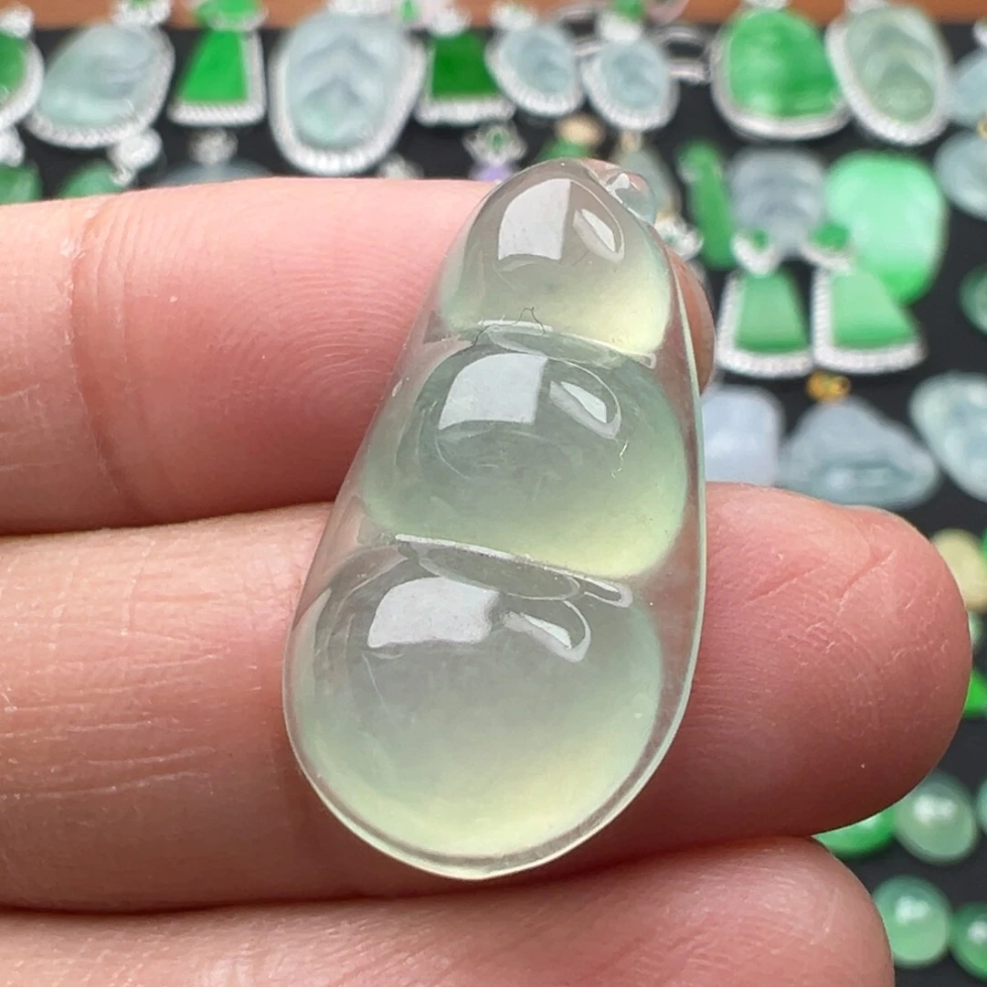 翡翠颈饰未镶嵌豆24.8