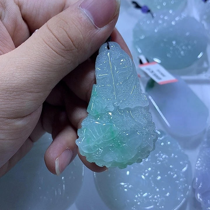 翡翠未镶嵌颈饰天然翡翠A货吊坠