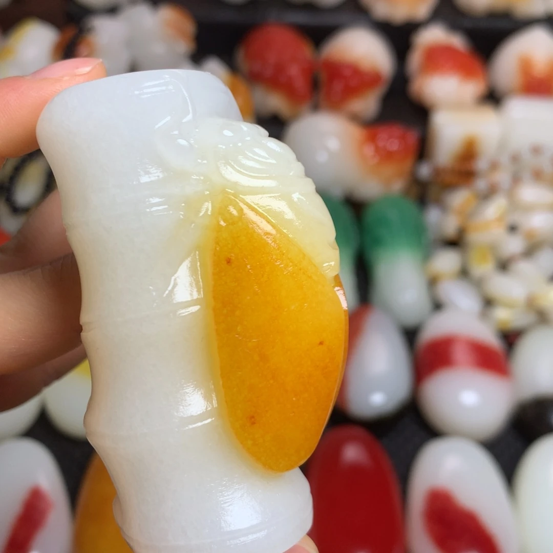 新疆戈壁石五彩石