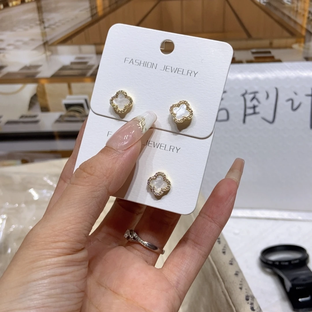 铁合金琉璃合金爆款四叶草