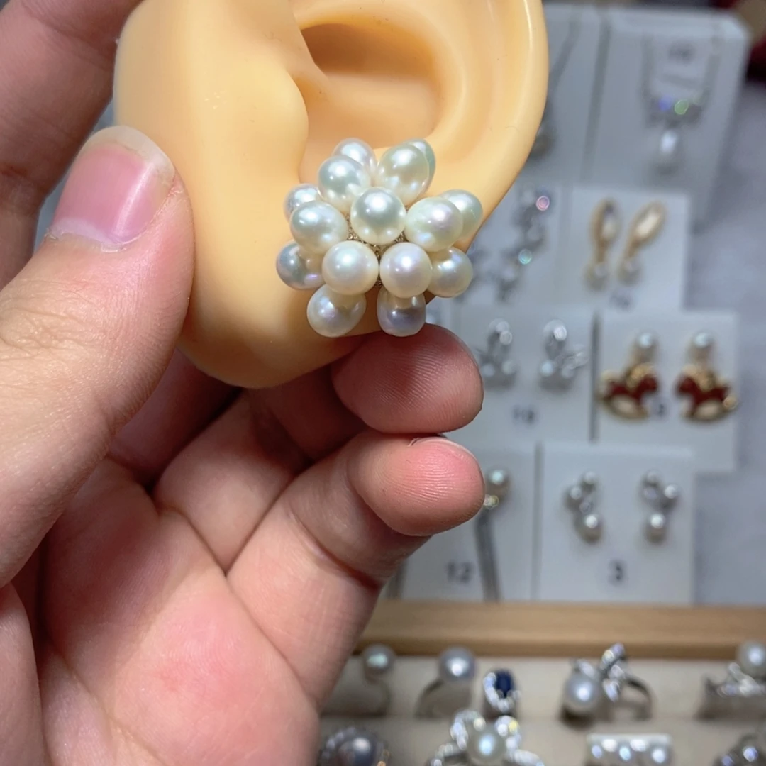 淡水珍珠银S925镶嵌耳饰