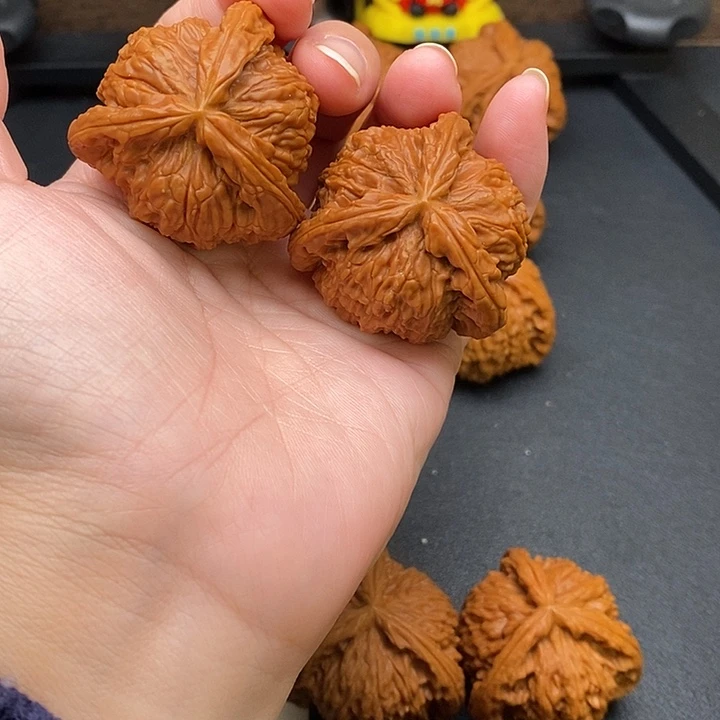 l***l把件文玩核桃白奔