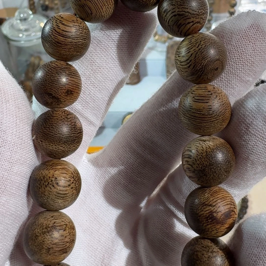 沉香碎屑沉香菩萨棋1.3九分沉19.34克