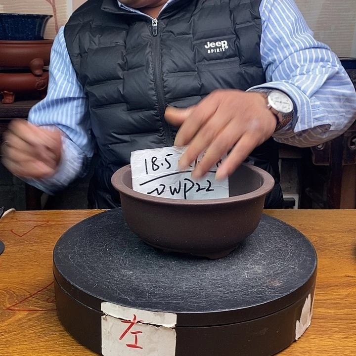 紫砂花盆货号一只WP22