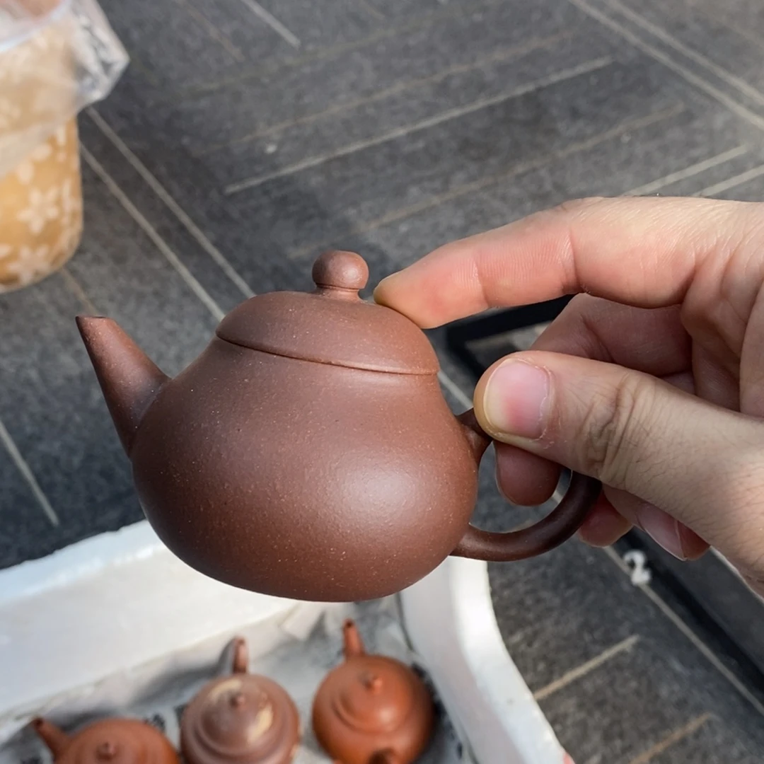 紫砂茶壶110毫升剑流梨形