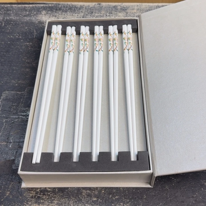 瓷片哈哈哈哈哈哈哈