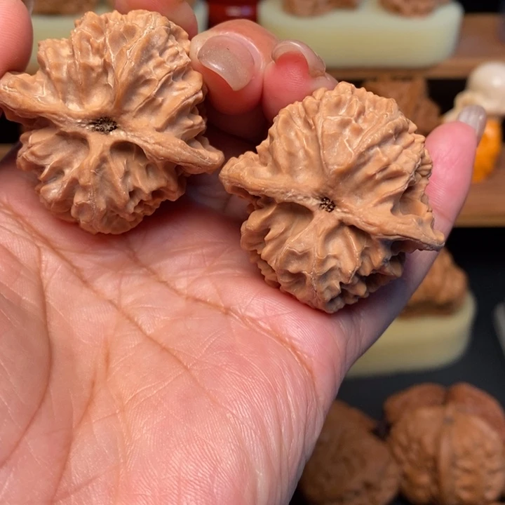 君***文玩核桃吊坠42全品苹果园