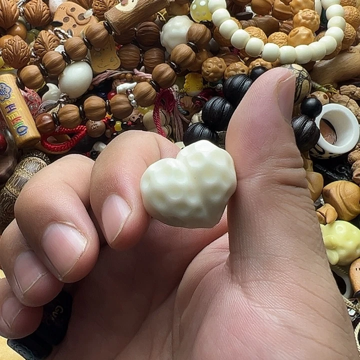 木质非金属象牙果无相屁桃