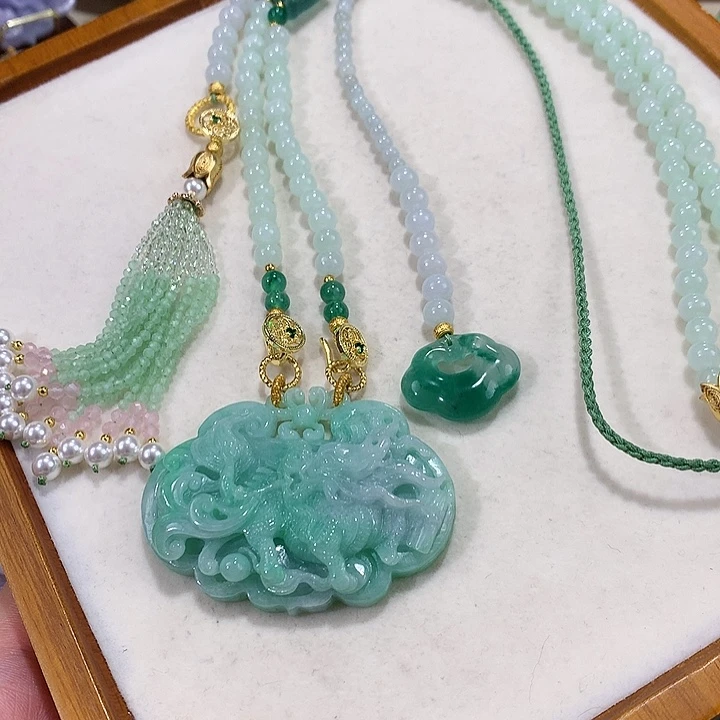 翡翠未镶嵌颈饰翡翠吊坠