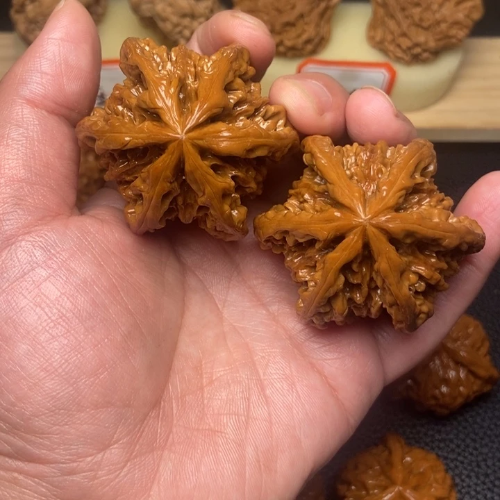 文玩核桃吊坠一****生工艺三棱