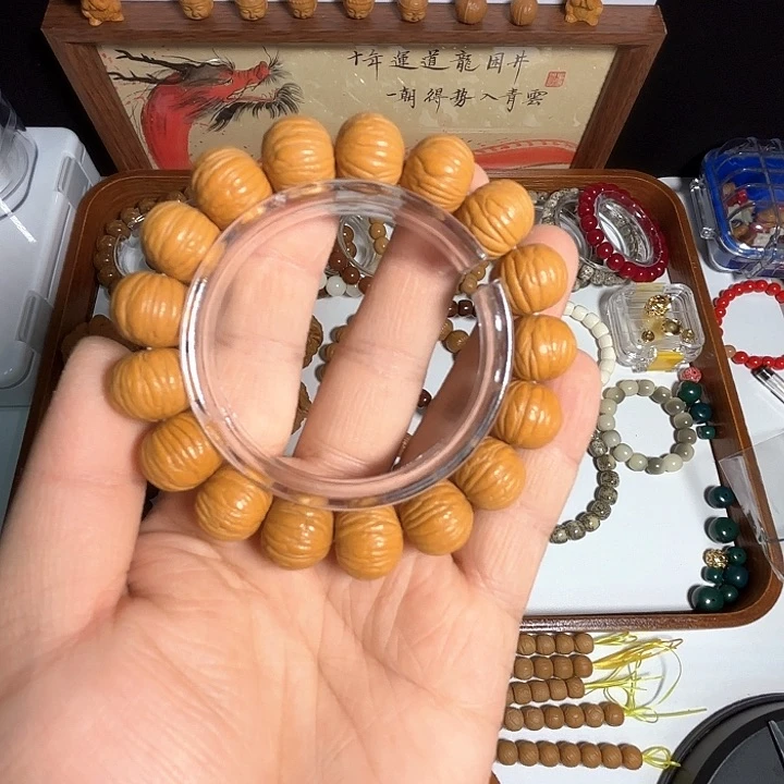 猴头核桃吊坠胡****?土豪