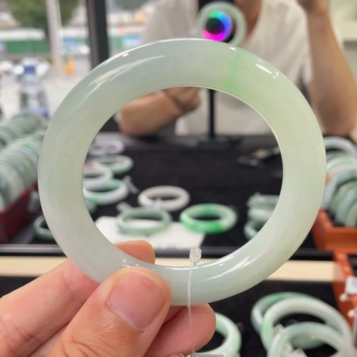 翡翠未镶嵌手镯57