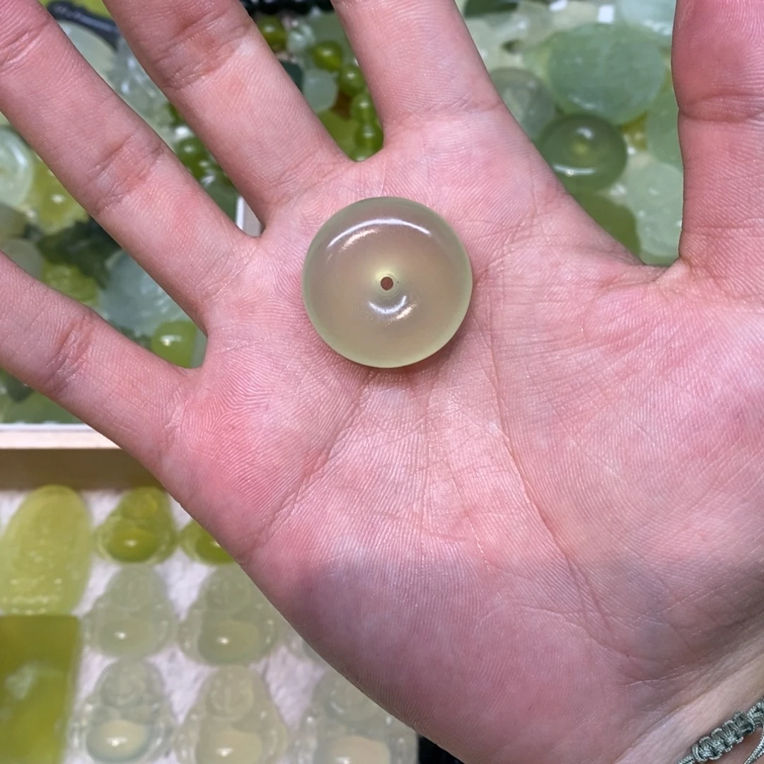 岫玉未镶嵌吊坠(不含链)