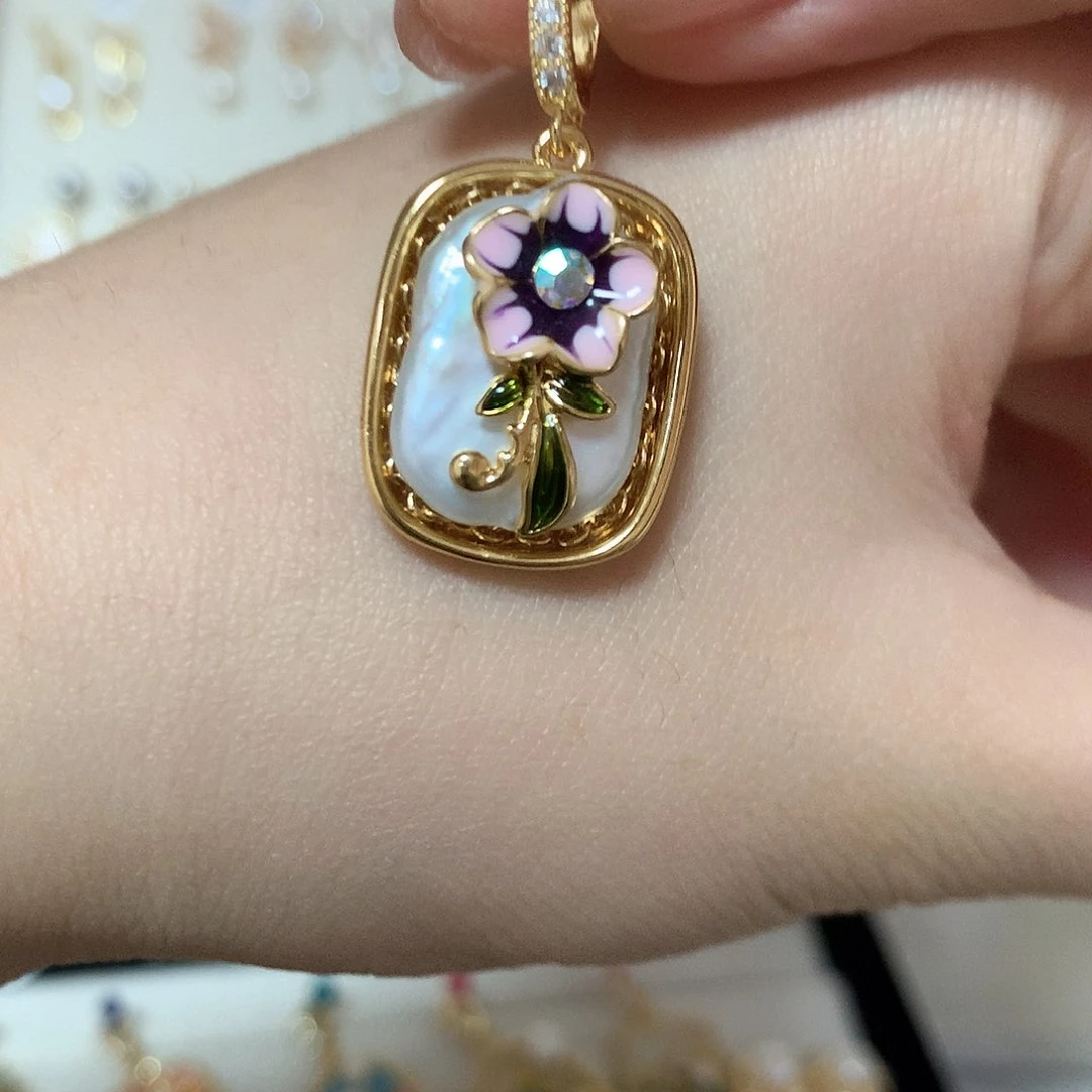 淡水珍珠颈饰合金