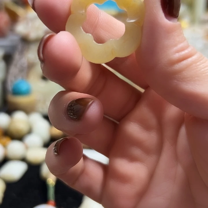 和田玉（糖玉）未镶嵌颈饰哈哈哈哈，哈哈哈哈哈哈哈哈