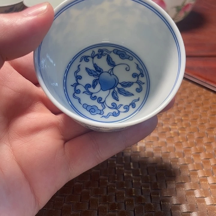 淡描青花福寿主人杯