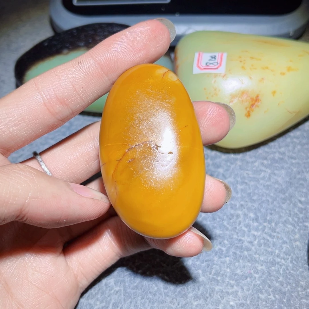 和田玉未镶嵌珠宝奇石