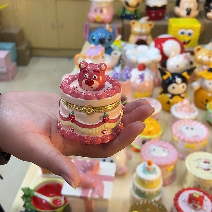 摆件陶瓷钱包等物品的设计