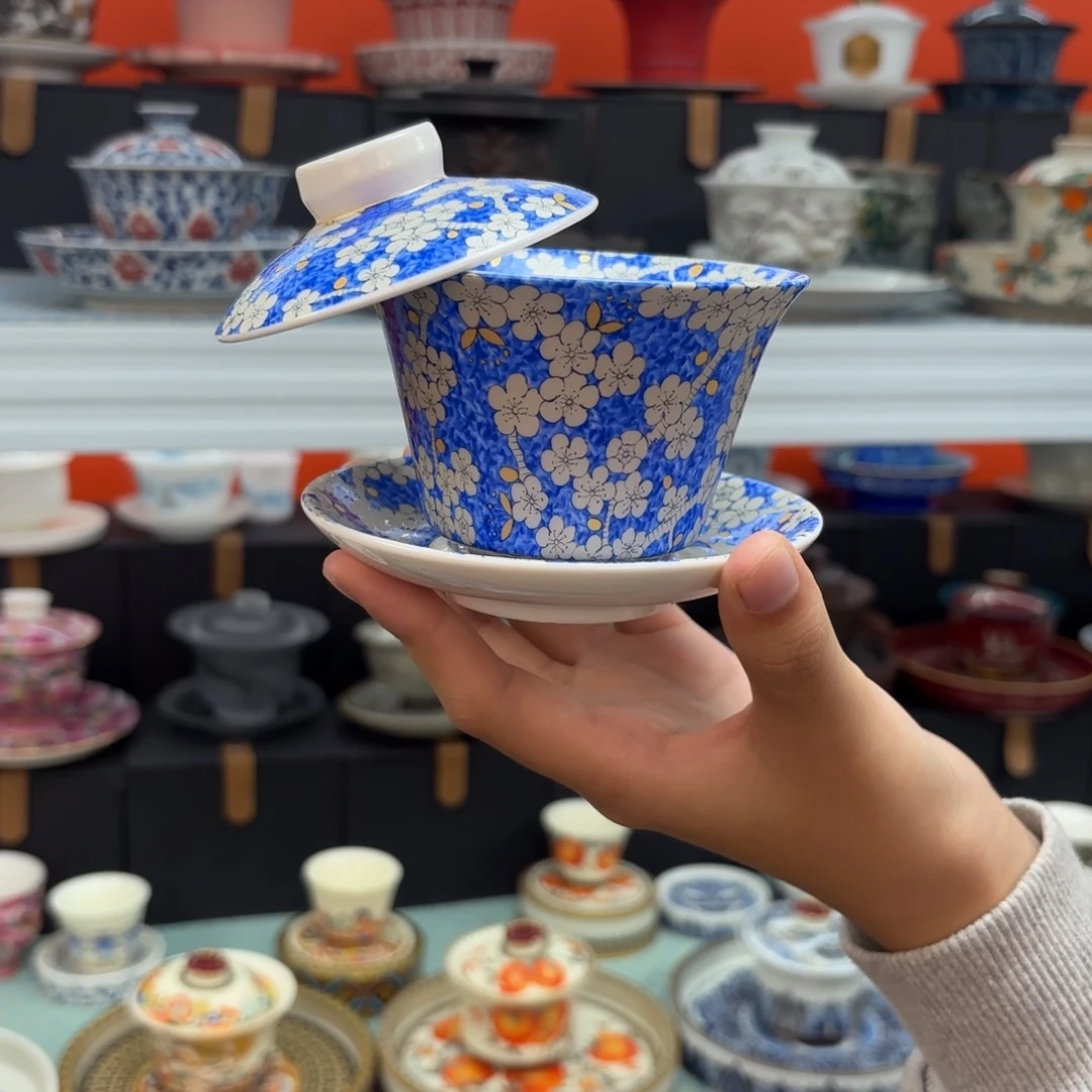 茶具是由法国人手工加工生产