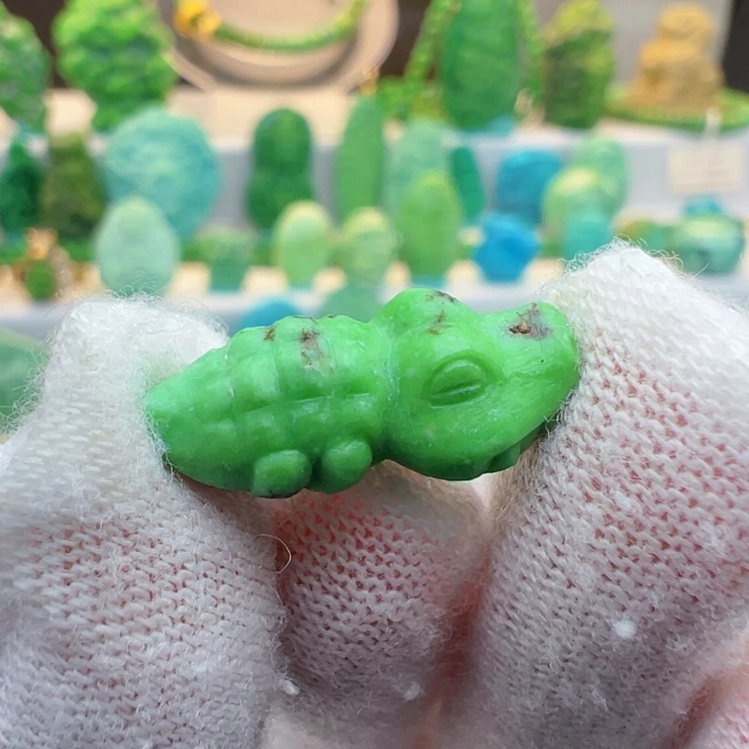 绿松石未镶嵌绿松石、主播何丽