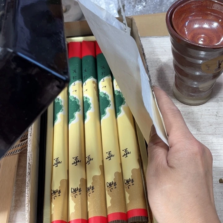 达*新亿阁 中古商品默认微瑕