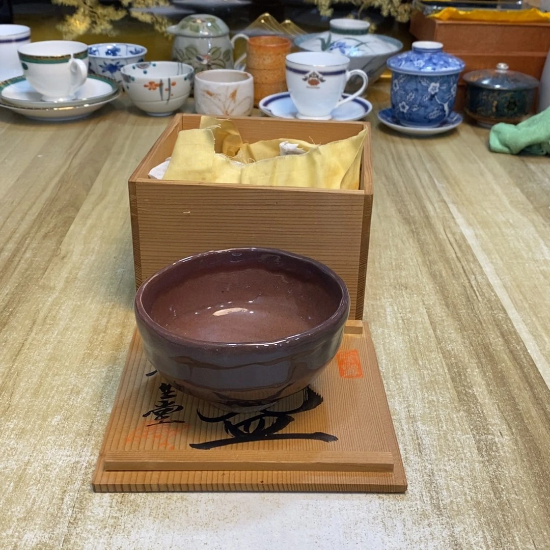 坐***时瓷片易雅集工艺品有限公司