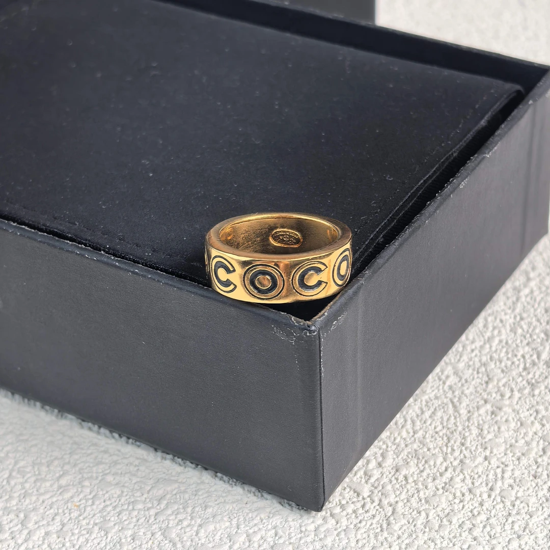 95新 Chanel/香奈儿 泡泡中古 Chanel 黑金COCO字母戒指