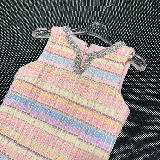 新品小香彩色背心连衣裙