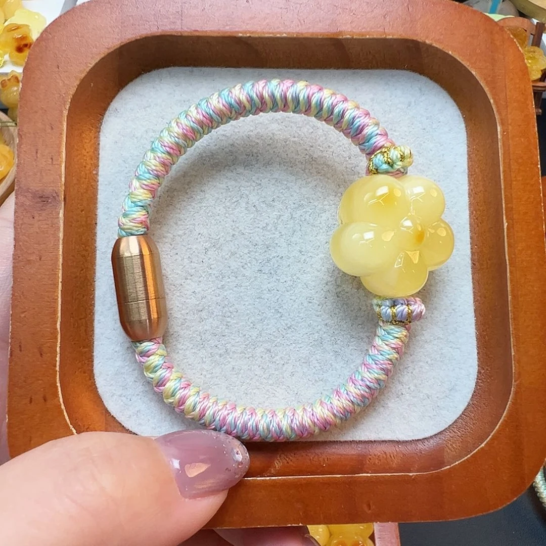 未镶嵌琥珀珠宝奇石