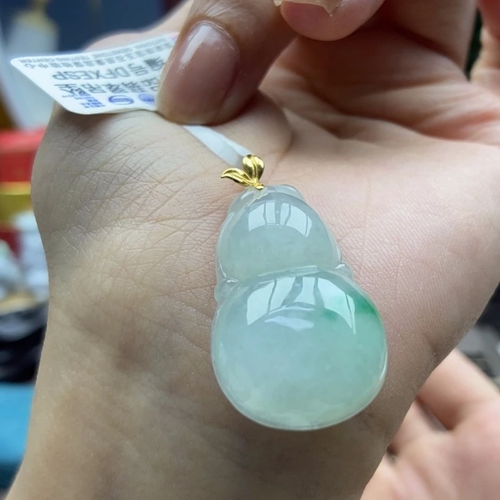 翡翠18K金镶嵌颈饰吊坠16