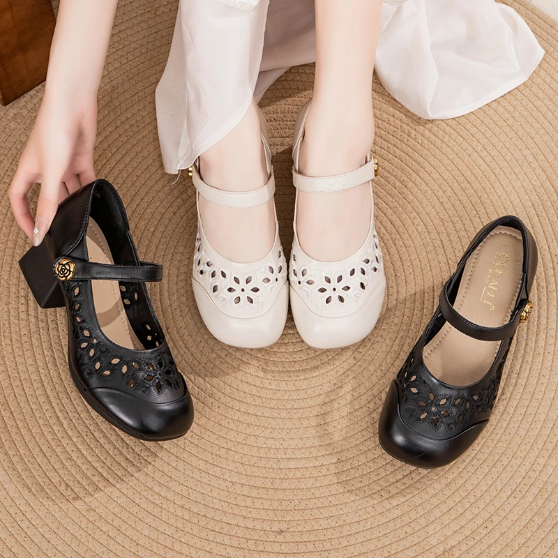 25331  镂空洞洞鞋2025夏季新款中跟妈妈鞋百搭舒适透气凉单鞋