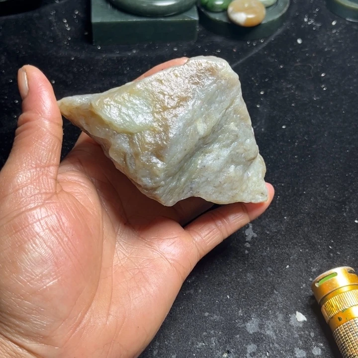 和田玉（糖玉）未镶嵌珠宝奇石