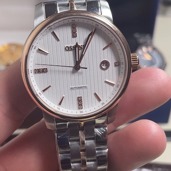 精钢全自动机械手表一只