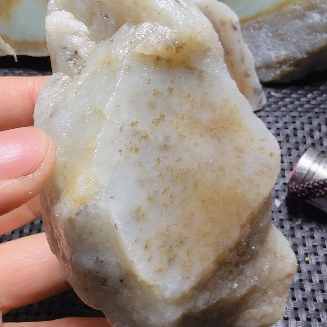 和田玉（糖玉）未镶嵌珠宝半成品