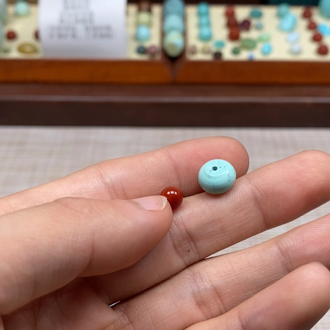 南红玛瑙配饰未镶嵌