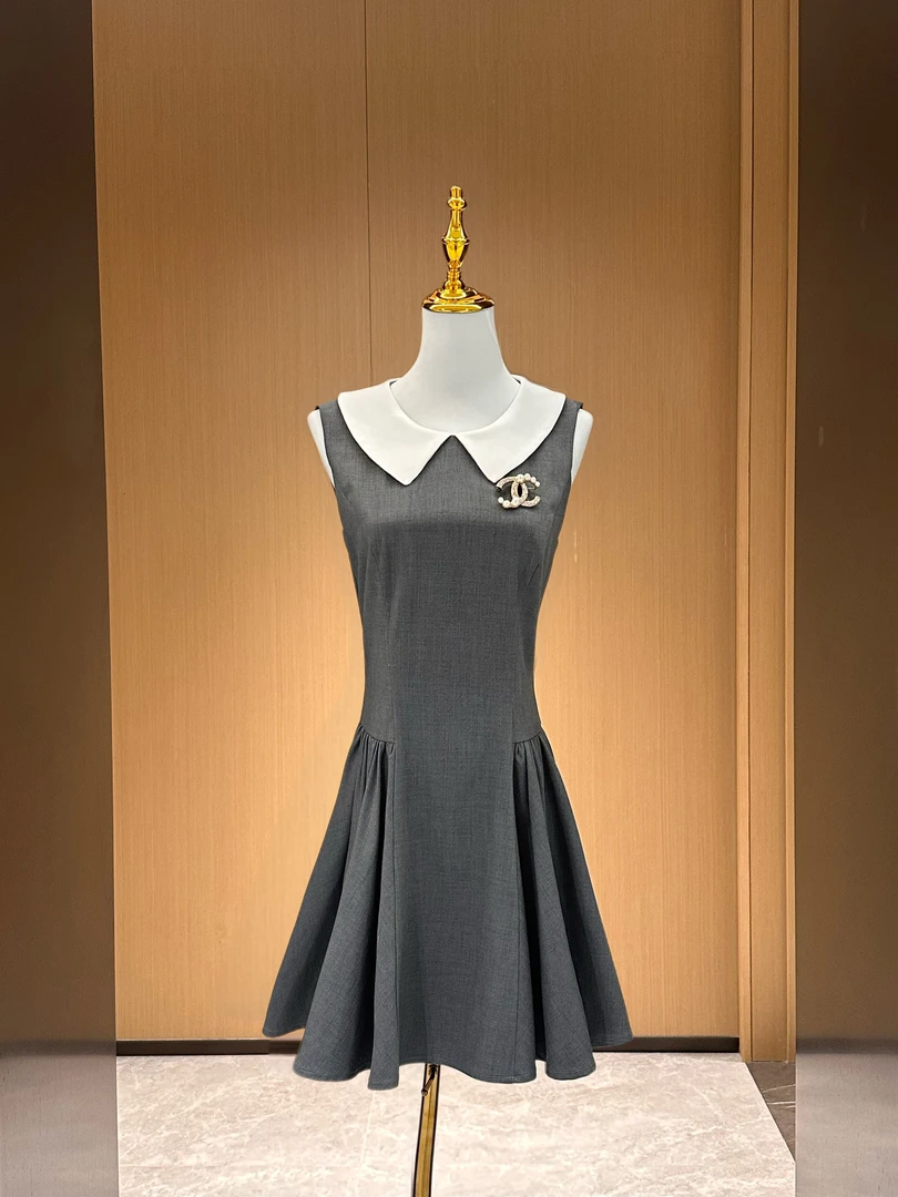 【雅乔定制】高级感气质灰色短款无袖娃娃领连衣裙DYYK-25052478