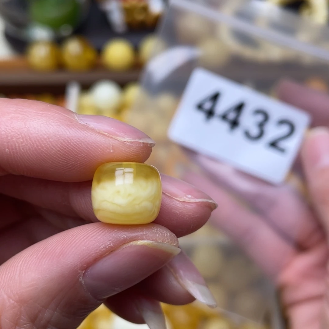 蜜蜡珠宝奇石未镶嵌11.6