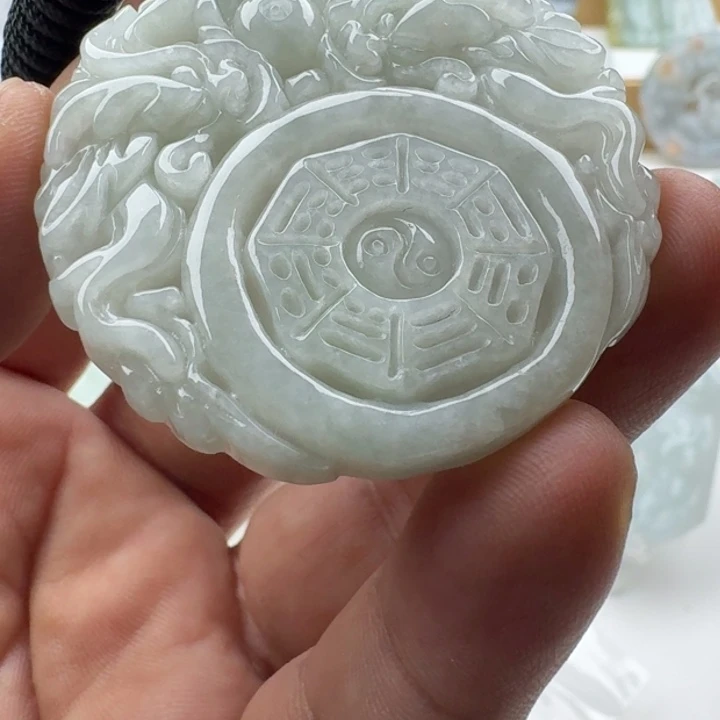 翡翠未镶嵌颈饰天然缅甸A货翡翠