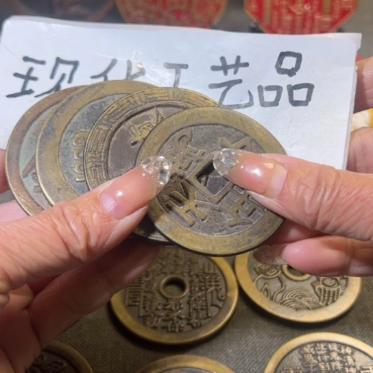 男***任现代工艺品现代工艺品