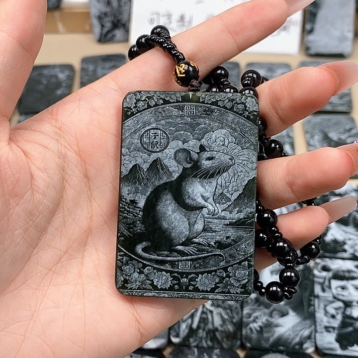 颈饰未镶嵌和田玉教*