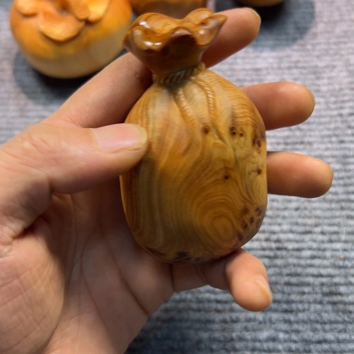 柏木（崖柏）陈化老料手串把件