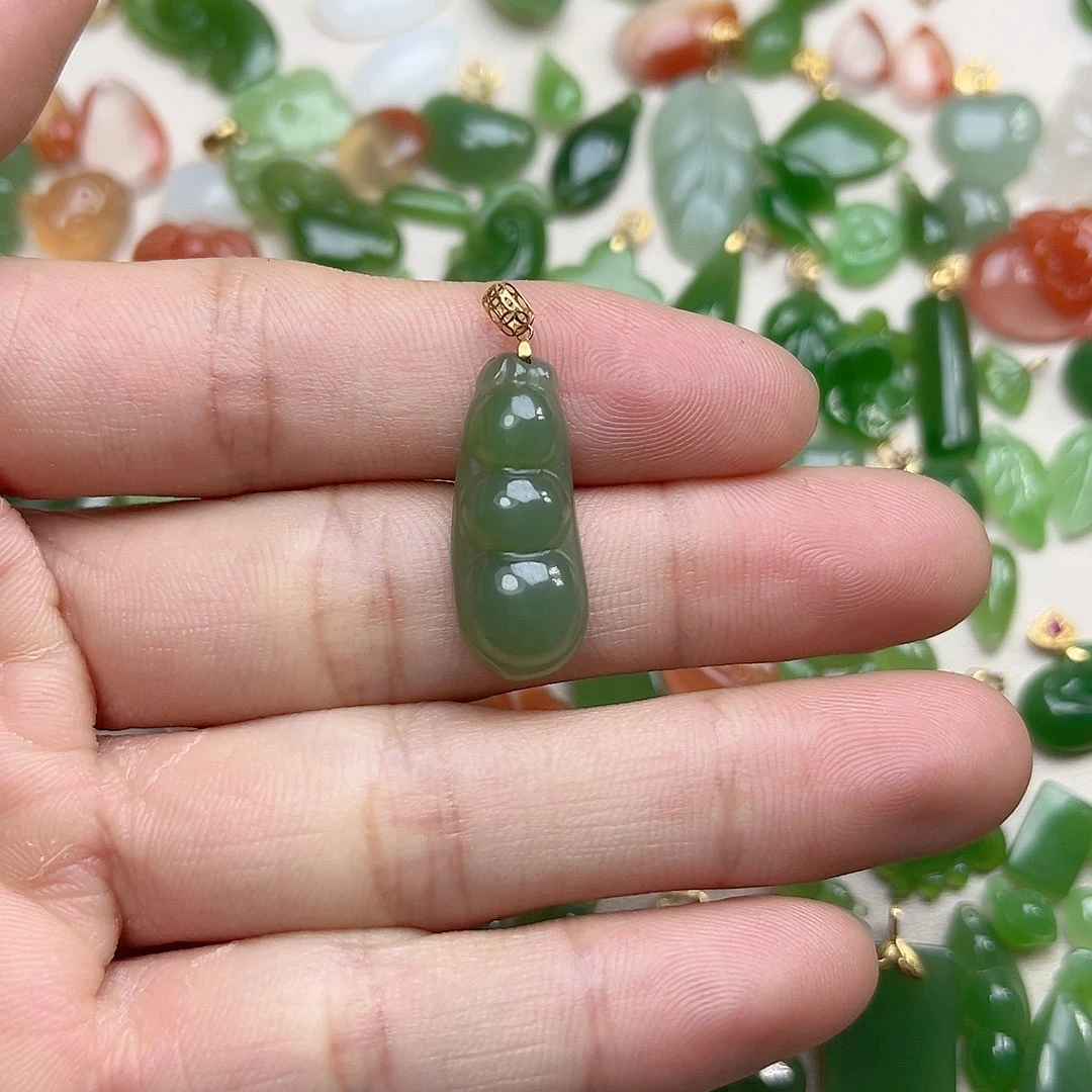 和田玉（碧玉）18K金镶嵌颈饰