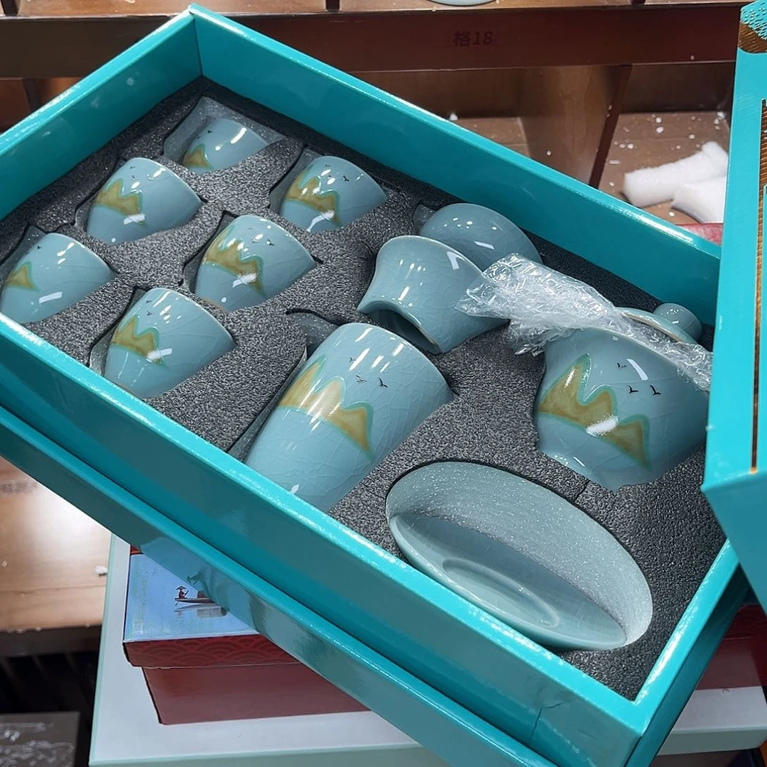 孤品茶具套装等。