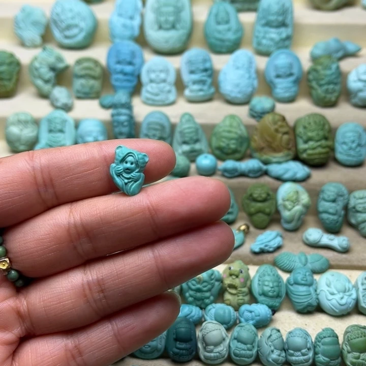 绿松石未镶嵌颈饰