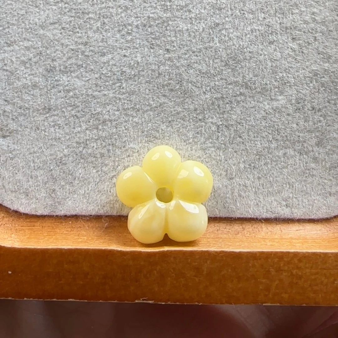 裸石琥珀未镶嵌S****琥珀